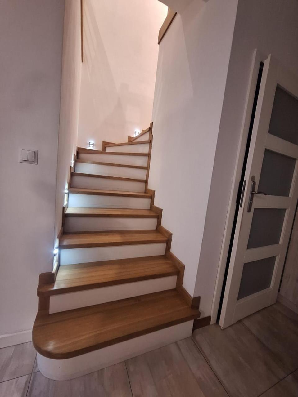 Villa Varzob Warszawa Zewnętrze zdjęcie