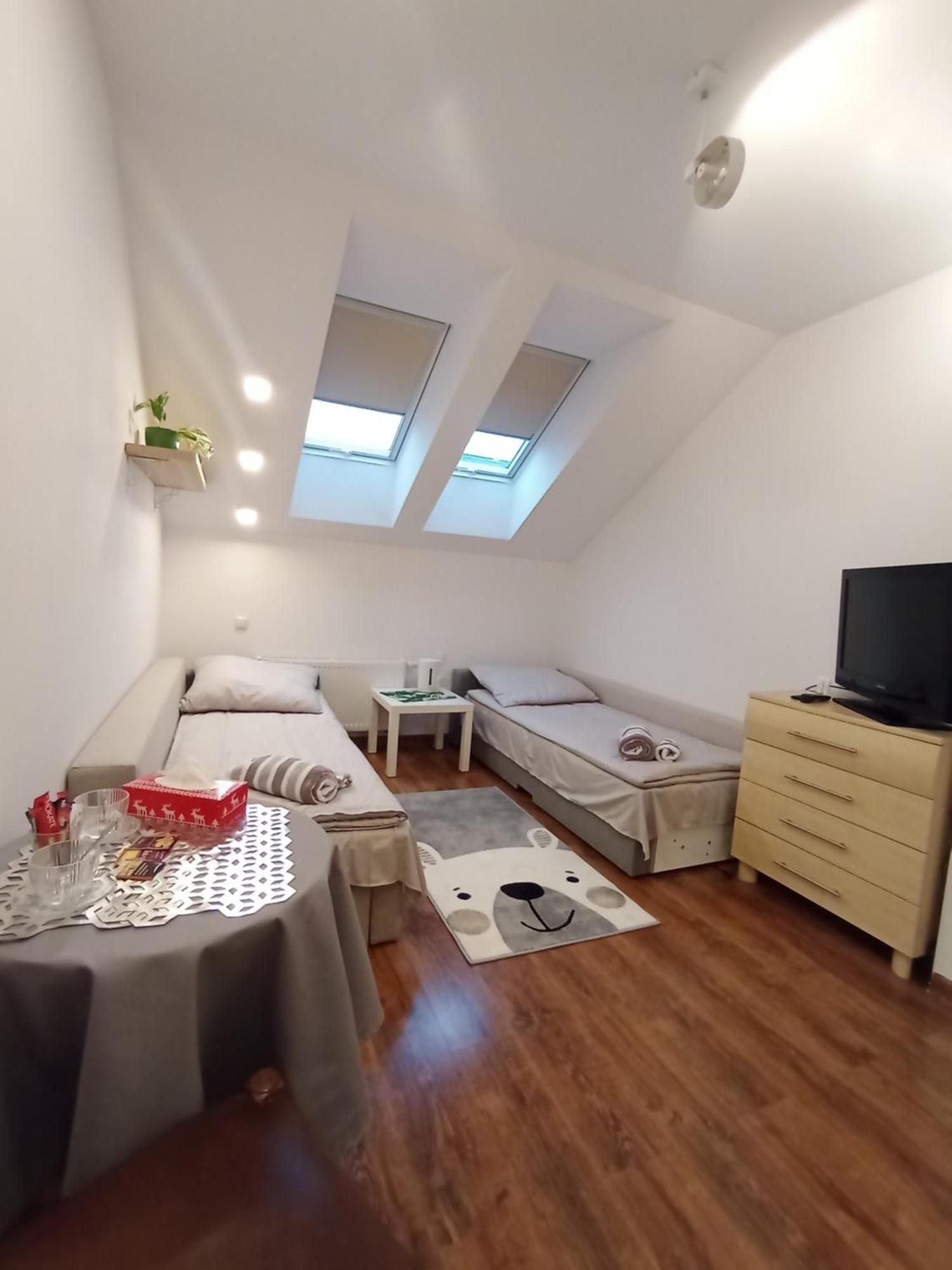 Villa Varzob Warszawa Zewnętrze zdjęcie